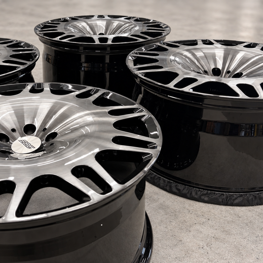 EBG Komplet sportowe felgi aluminiowe czarno-srebrne 21x10/11 5x112 ET54/49 Mercedes