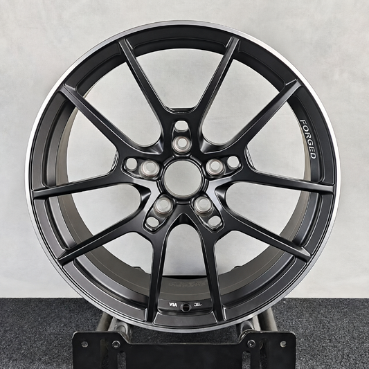 EBG Komplet sportowe felgi aluminiowe grafitowe 18x8 5x112 ET38