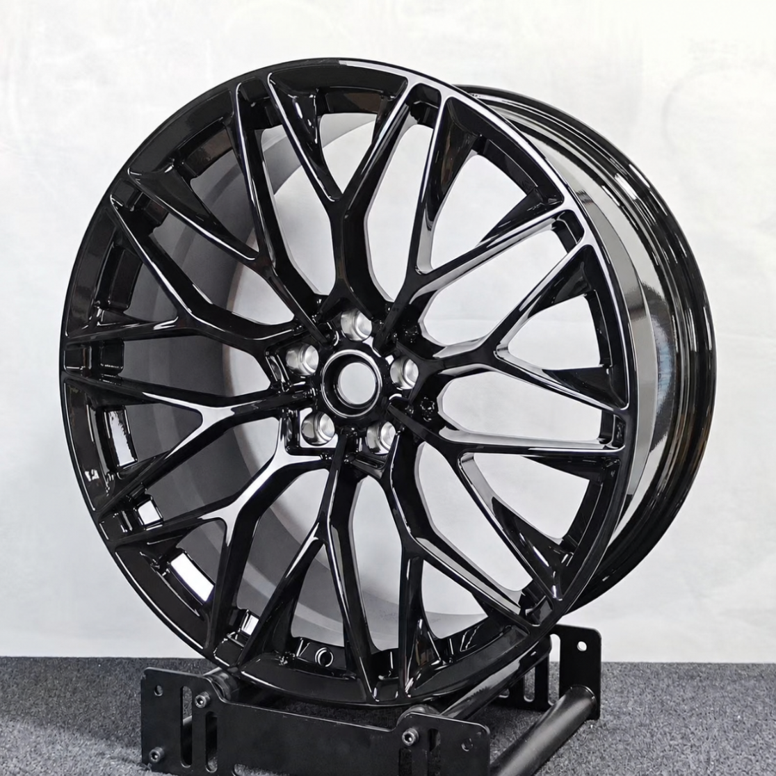 EBG Komplet sportowe felgi aluminiowe lekkostopowe czarne 19x8.5 5x120 ET35