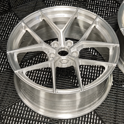 EBG Komplet sportowe felgi aluminiowe srebrne 19x8.5 5x112 ET30