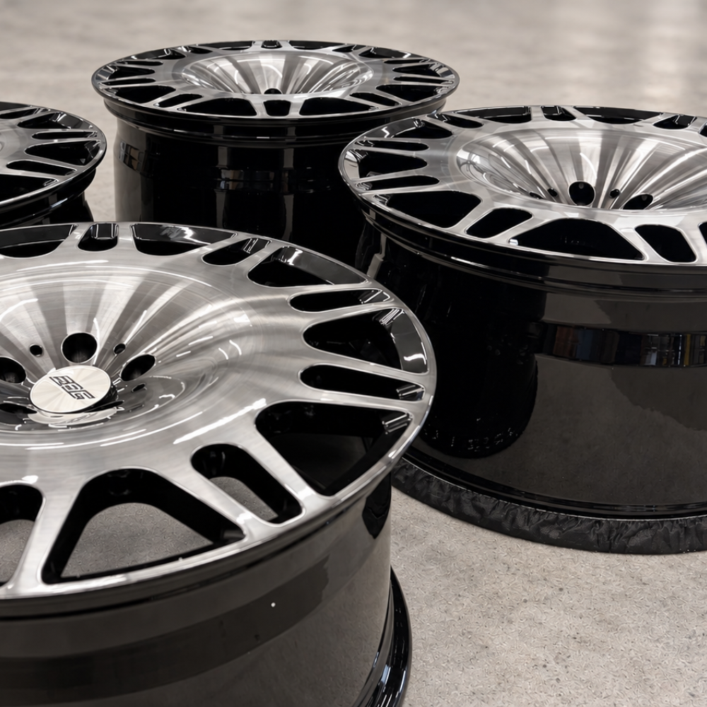 EBG Komplet sportowe felgi aluminiowe czarno-srebrne 21x10/11 5x112 ET54/49 Mercedes