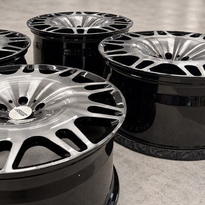 EBG Komplet sportowe felgi aluminiowe czarno-srebrne 21x10/11 5x112 ET54/49 Mercedes
