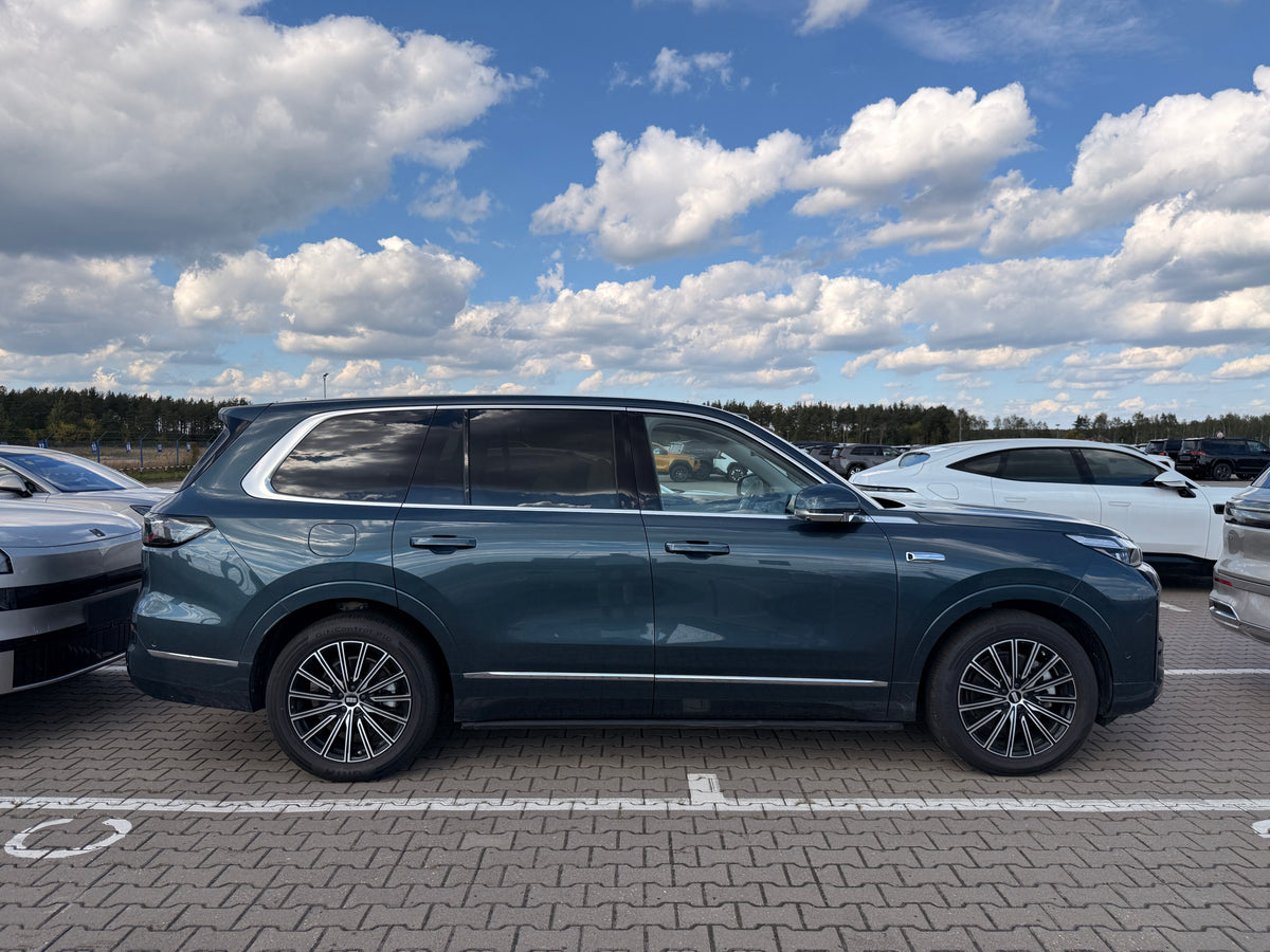 GEELY GALAXY M9 AWD Navigation Edition