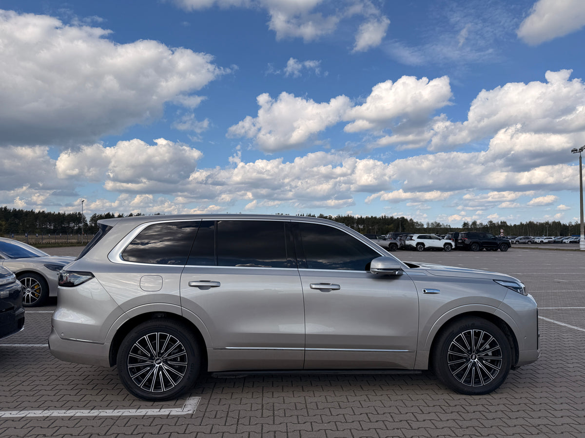 GEELY GALAXY M9 AWD Navigation Edition