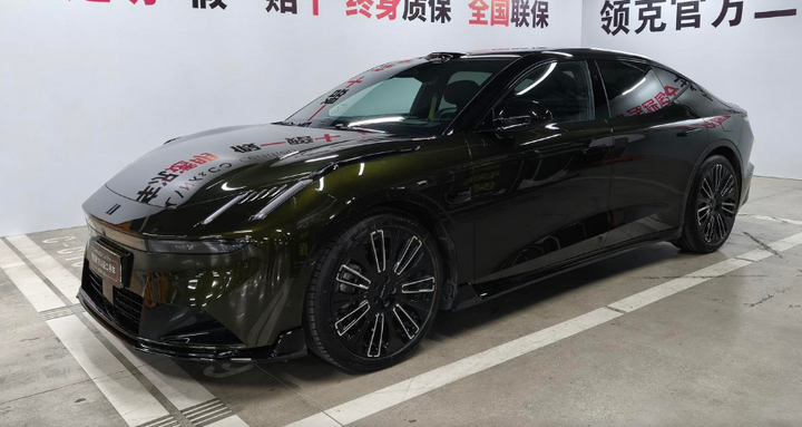 Lynk & Co 10 EM-P 240 AWD Ultra Sport – 530 KM