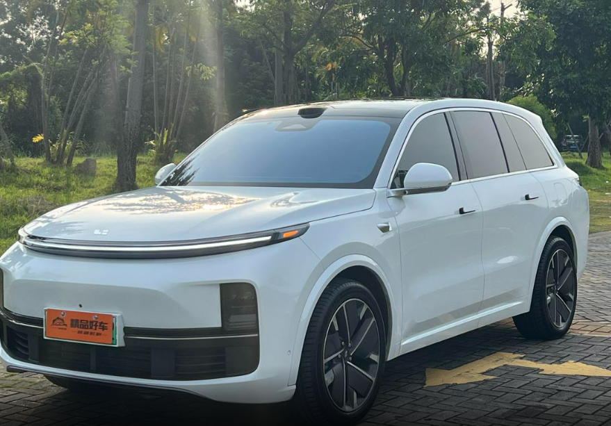 Li Auto L8 Ultra EREV AWD – 449 KM