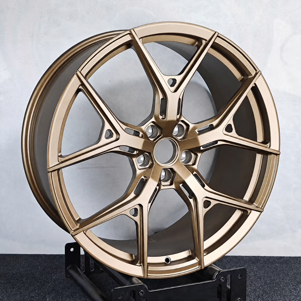 EBG Komplet sportowe felgi aluminiowe brązowe 20x8.5 5x120 ET35