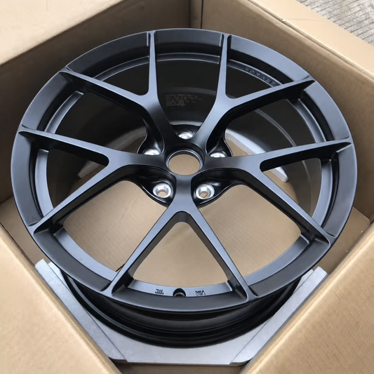 EBG Komplet sportowe felgi aluminiowe lekkostopowe czarne 19x9.5 5x112 ET38