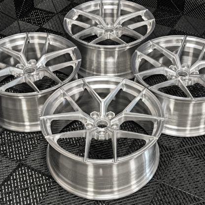 EBG Komplet sportowe felgi aluminiowe srebrne 19x8.5 5x112 ET30