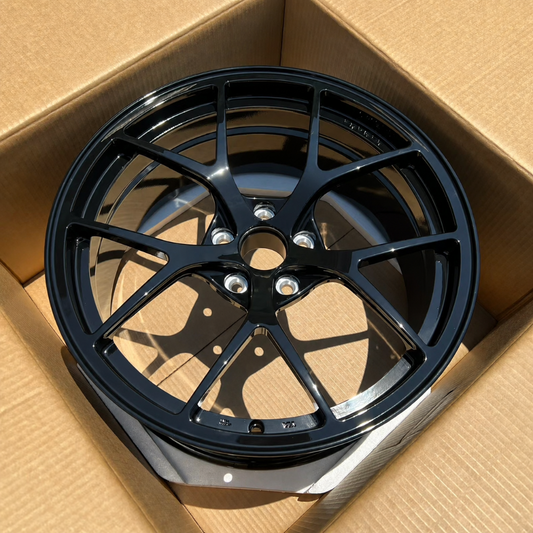 EBG Komplet sportowe felgi aluminiowe lekkostopowe czarne 19x8.5 5x108 ET38